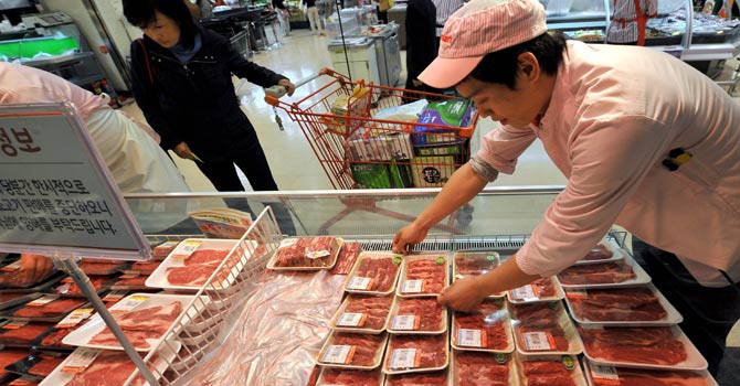 madcow-afp660x350 Food safety experts play down mad cow risk