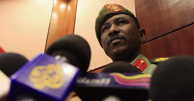 Sudanese Army spokesman al-Sawarmi Khalid speaks during a news conference in Khartoum Sudanese Army spokesman al-Sawarmi Khalid speaks during a news conference in Khartoum May 28, 2012. Sudan's army will withdraw all troops from the disputed region of Abyei bordering South Sudan, Khalid said on Monday, complying with a demand by the U.N. Security Council. REUTERS/Mohamed Nureldin Abdallah (SUDAN - Tags: POLITICS MILITARY CIVIL UNREST)