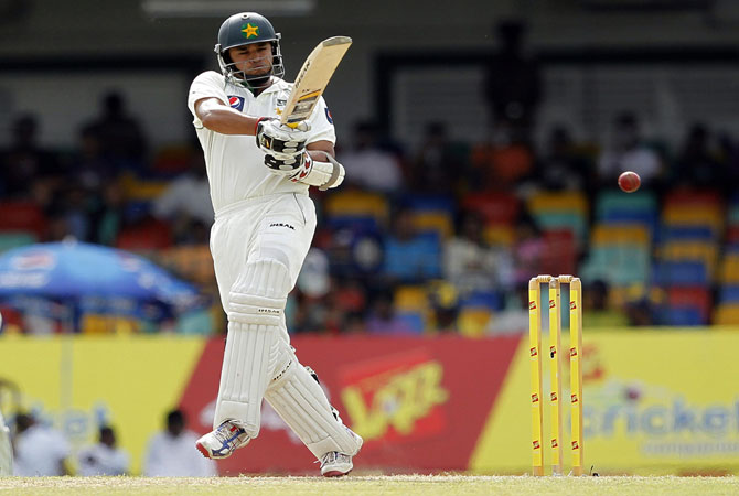 Azhar was content to play second fiddle at the other end, scoring just six fours, as the second-wicket pair laid the foundation for a big first innings total.