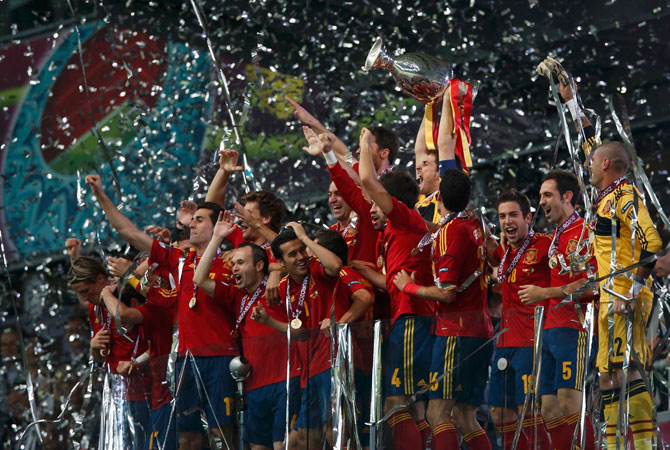 Spain's Iker Casillas lifts up the trophy after defeating Italy to win the Euro 2012. ? Photo by Reuters