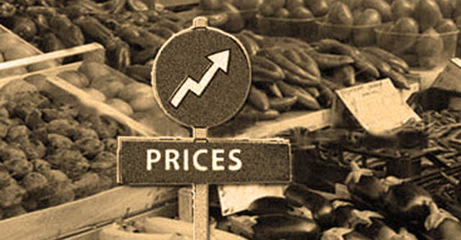 Inflation_670 Vegetable cart — File Photo
