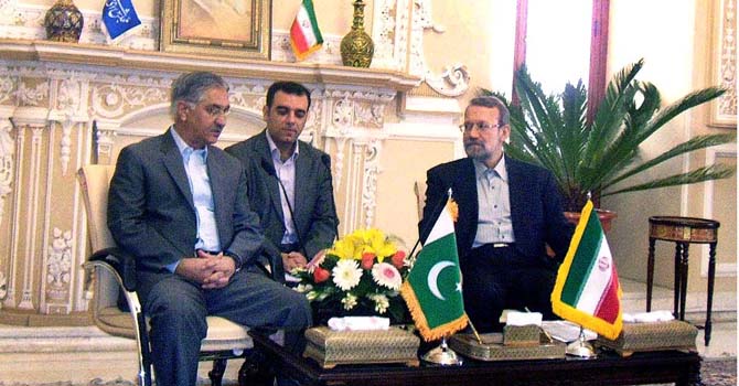 nayyer-iran-assembly-app-670