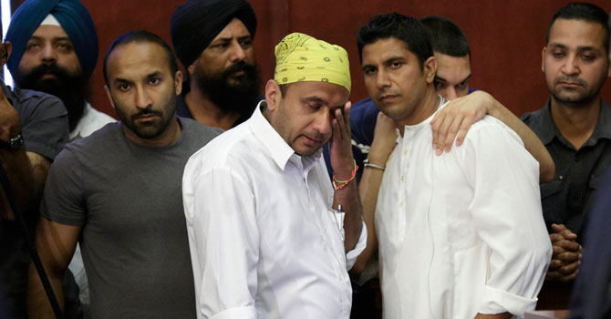 sikh_mourners_wisconin_Reut_670