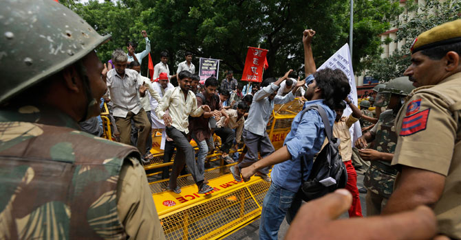 coal-protest-AP-670 coal-protest-AP-670