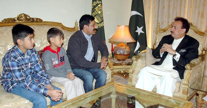 malala-family-rehman-malik-inp-670
