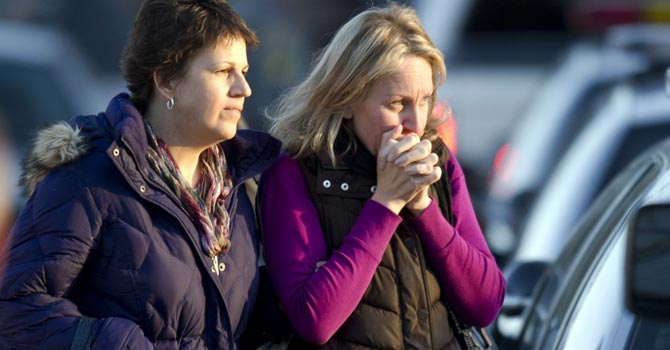 newtownshooting-AFP-670