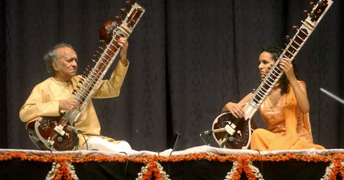 ravi-shankar-anoushka-afp-file-670