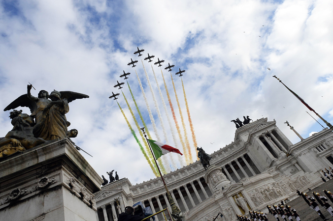The Frecce Tricolori. —Photo by AFP