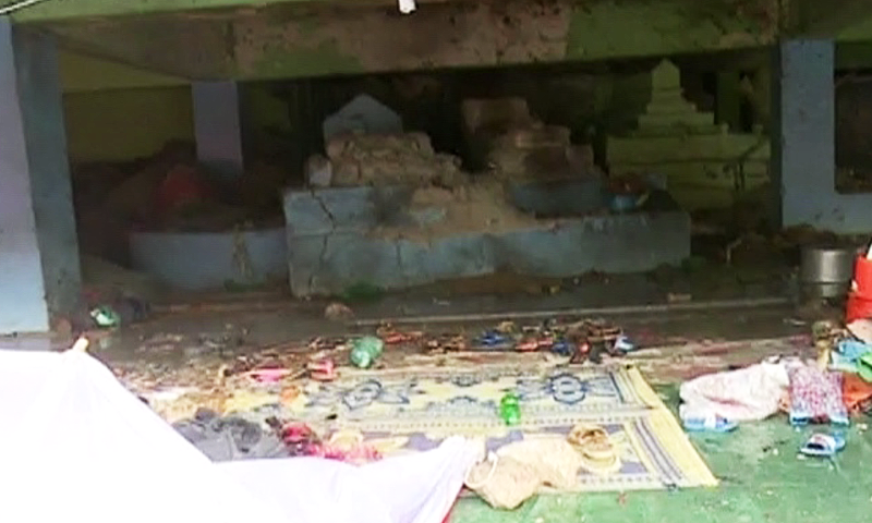 Pak mosque blast kills more than 30, injures over 100