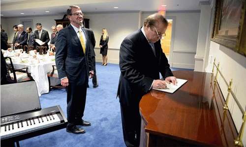 PM Nawaz visits Pentagon