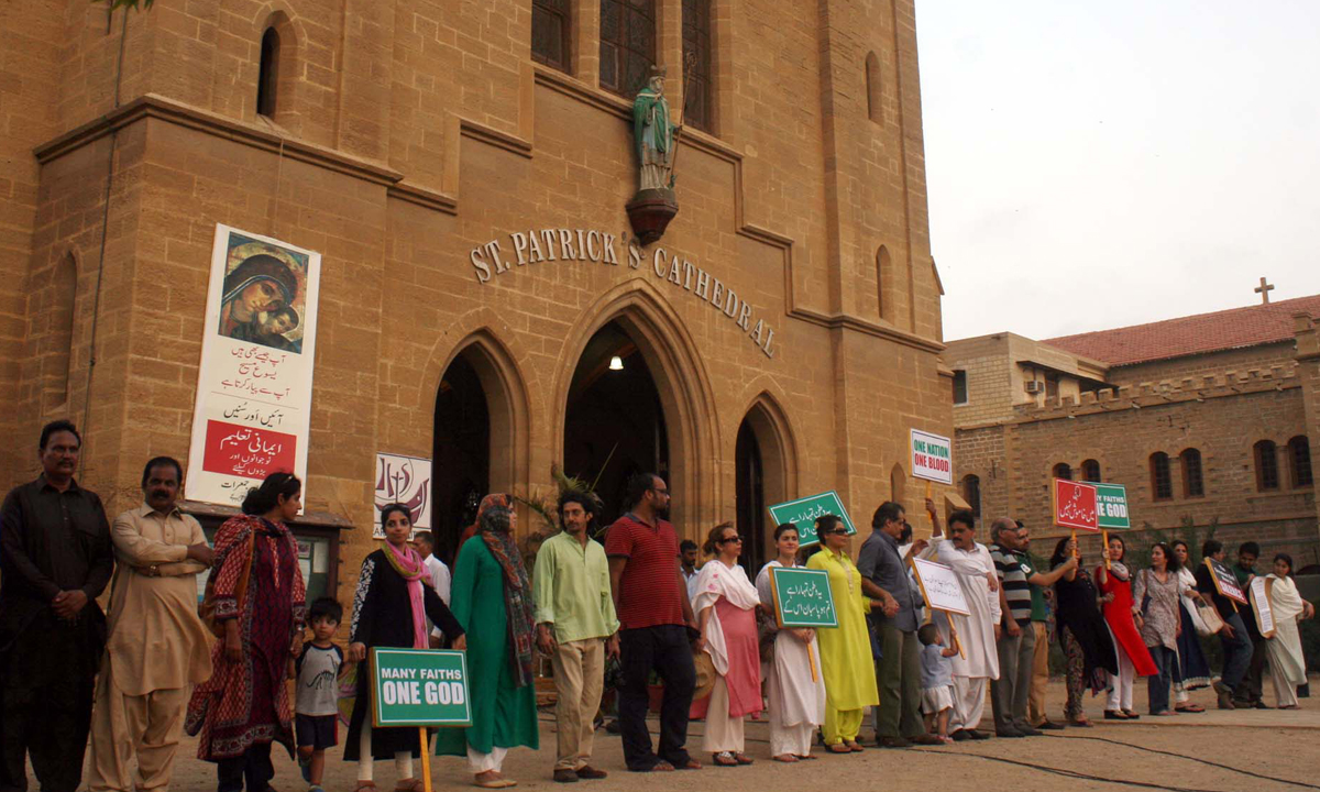 Sharmeela Farooqi along with workers of a local NGO stage a demonstration outside St. Patrick’s Cathedral, to express solidarity with the victims of the twin blasts in a church in Peshawar. – Online photo
