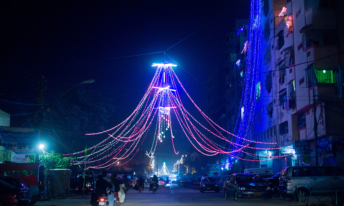 Lights near I.I Chundrigar road, Karachi. — Muhammad Umar Lights near I.I Chundrigar road, Karachi. — Muhammad Umar