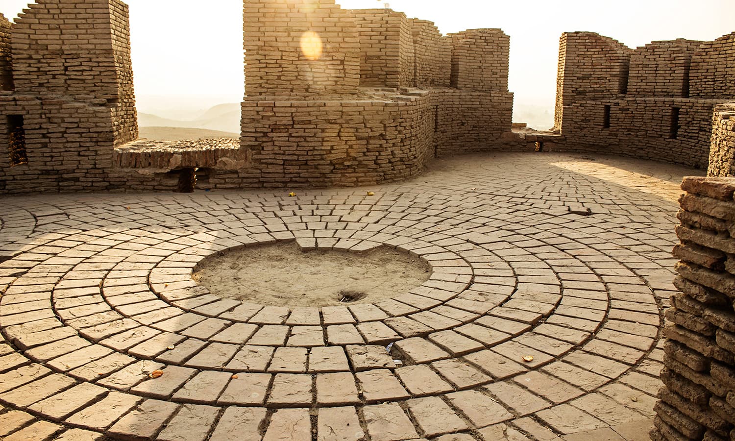 Kot Diji Fort A Symbol Of The Talpur Dynasty Pakistan Dawncom