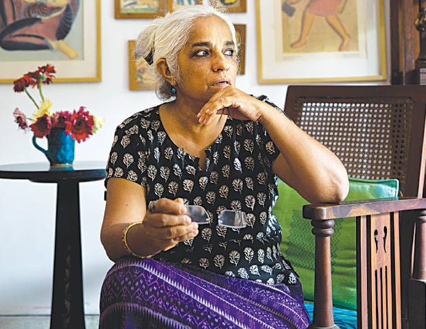 NEW DELHI: Indian playwright and theatre artiste Maya Krishna Rao rests at her residence in Indian captial on Wednesday. As on Wednesday, 41 novelists, essayists, playwrights and poets writing in English as well as regional languages, have returned the awards they received from India’s prestigious literary academy.—AP