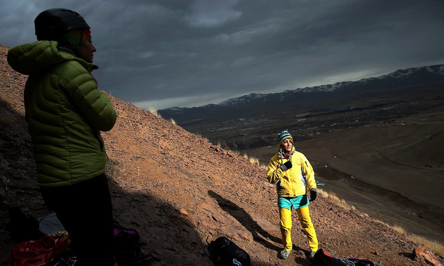 Limitless Women’s rock climbing gains foothold in Iran World