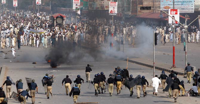 karachi-protest-anti-film-670