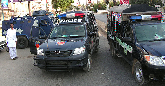 karachi-police-PPI-670