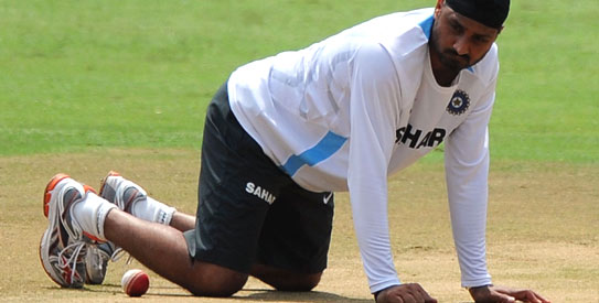 Harbhajan Singh was at pains to answer why India have been so reluctant to cash in on their spin strength. “I think you should ask those people who make the wickets because I don’t know.”  —AFP Photo