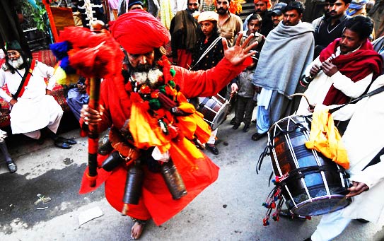 Pakistani devotee, Sufi Saint Data Ganj Bakhsh, Hazrat Ali Bin Usman, Data Gunj Bakhsh, lahore