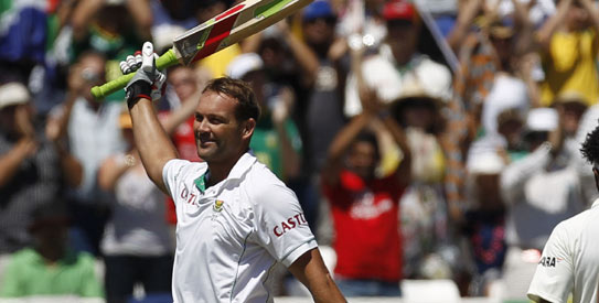 Kallis reached a watchful century off 209 balls but scored his next 61 off only 82 deliveries, adding ten more boundaries to the nine in his first 100. —AP Photo