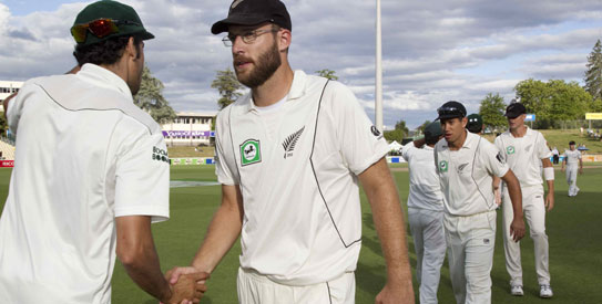 pakistan in new zealand, pakistan vs new zealand 2010, pakistan vs new zealand hamilton, Daniel Vettori