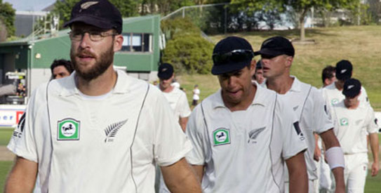pakistan in new zealand, pakistan vs new zealand, pakistan vs new zealand wellington, pakistan vs new zealand 2010-11, daniel vettori, misbah-ul-haq
