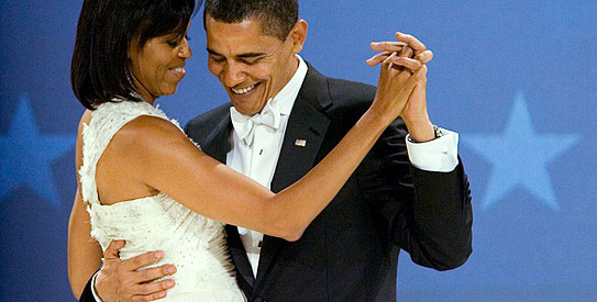 Obama-dances-with-Michelle-Obama