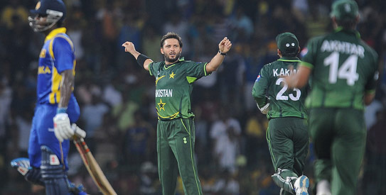 cricket world cup, 2011 world cup, world cup 2011, shahid afridi, pakistan world cup, world cup pakistan, imran khan, shahid afridi imran khan