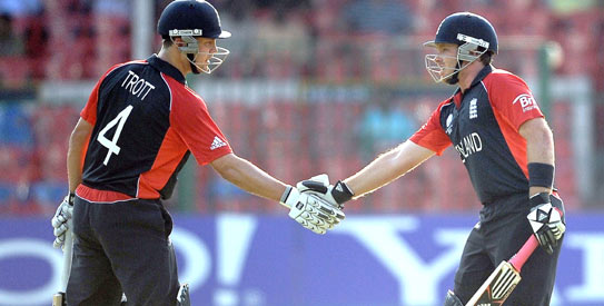 Both batsmen failed to convert their innings into a century despite setting up a big total for England. —Photo by AFP