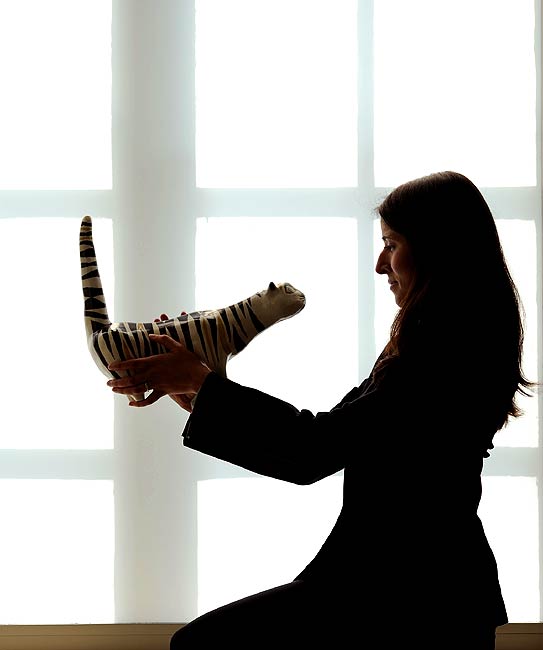 INTHEFRAME_april22 earthenware ceramic cat, David Hockney