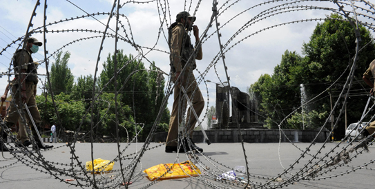 INDIA-KASHMIR-UNREST-CURFEW