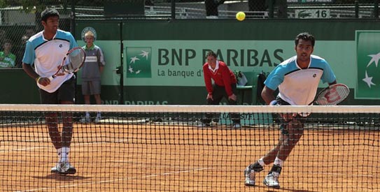 Pakistan's Aisam-Ul-Haq Qureshi hits a r
