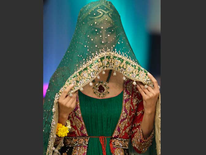 The Bridal Couture Week returns - Pakistan - DAWN.COM The Bridal Couture Week returns - Pakistan - DAWN.COM