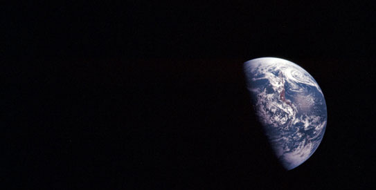 Planet-earth-AP543