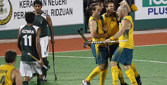 Pakistan lost to Australia (3-2) again, a tight game that could have gone either way until the last minute. —File photo Pakistan lost to Australia (3-2) again, a tight game that could have gone either way until the last minute. —File photo