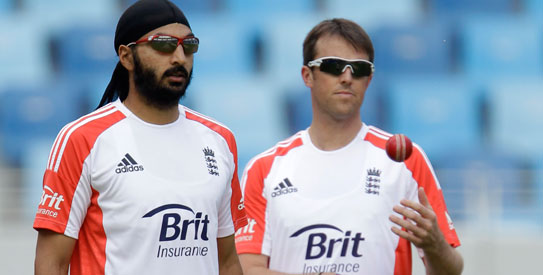 “Monty (Panesar) bowled exceptionally well (in the side game) and it’s fantastic to see him back, but you pick the side which fits the conditions and allows you to win and that’s all we will do tomorrow,” Strauss said. —Photo by AP