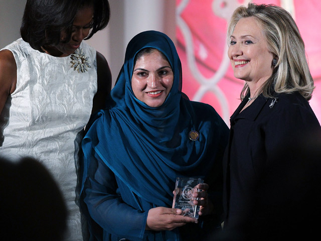 Pakistani woman receives US courage award