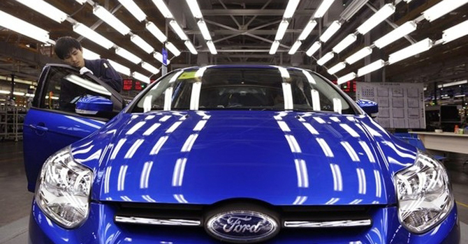 An-employee-works-at-an-assembly-line-at-a-Ford-manufacturing-plant-in-Chongqing-municipality670 An employee works at an assembly line at a Ford manufacturing plant in Chongqing municipality.—Reuters Photo