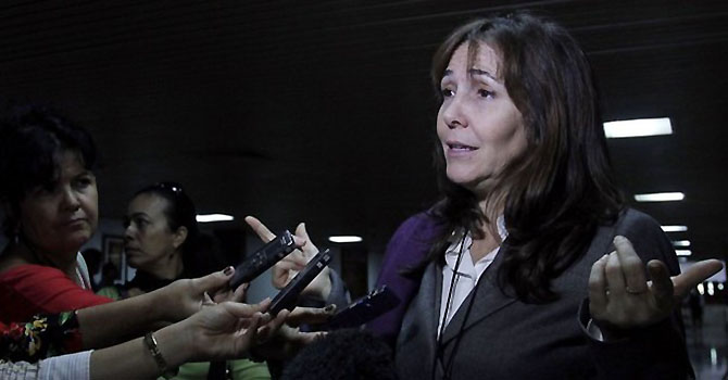 Mariela Castro, head of Cuba's National Center for Sex Education and daughter of Cuba's President Raul Castro, talks to the media during the 6th Congress on Sex Education, Orientation and Therapy in Havana January 26, 2012. REUTERS/Stringer (CUBA - Tags: POLITICS)