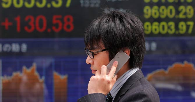 stocks-screen-tokyo-AP-msl1.670