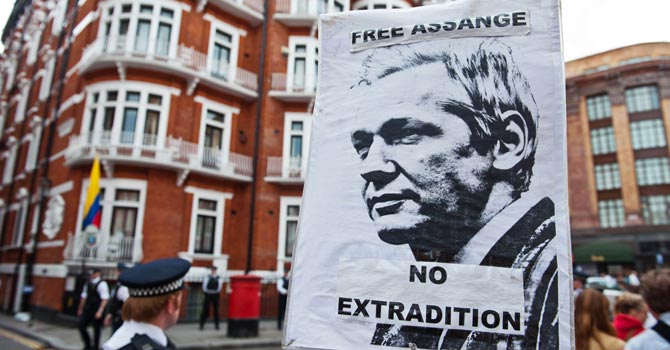 assange-support-afp.jpg-670
