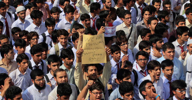 lahore-protest-reut-670