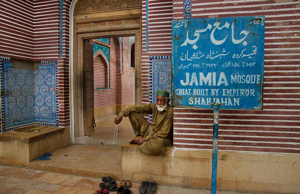 A view of the Jame Masijid entrance, commonly known as Shah Jahani Mosque, which was built by Emperor of Hindustan Shah Jahan and completed in 1647. - Photo by Sara Faruqi/Dawn.com