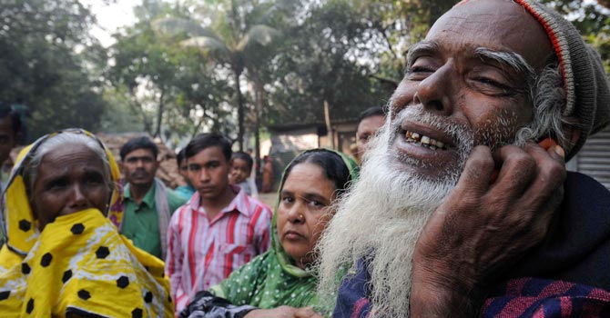 bangladeshfactoryfire-AP-670