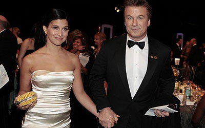 Alec Baldwin and his new wife Hilaria Thomas hold hands during a Hollywood event. —Photo (File) Reuters
