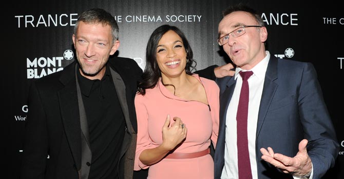 Actor Vincent Cassel, left, actress Rosario Dawson and director Danny Boyle attend Fox Searchlight Pictures' premiere of “Trance” in New York. —Photo by AP