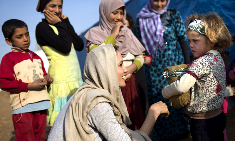 انجلینا جولی اور شامی بچے