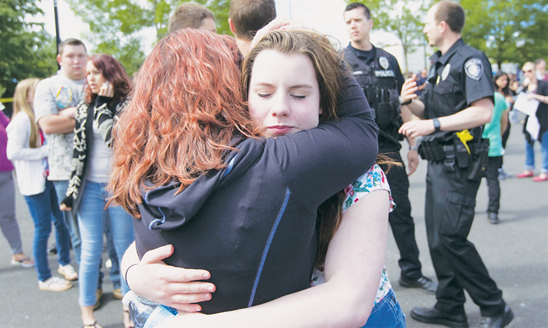 Gunman kills student in US school shooting - Newspaper - DAWN.COM