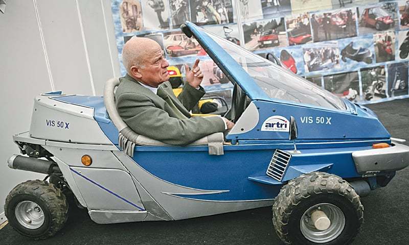 Romanian who claimed he invented world’s first jetpack dies - Newspaper ...