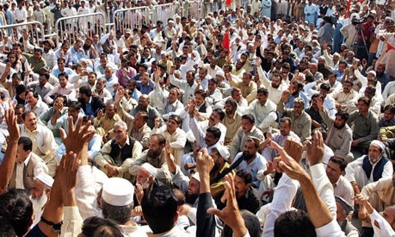 Wapda workers on three-day strike against privatisation - Pakistan ...